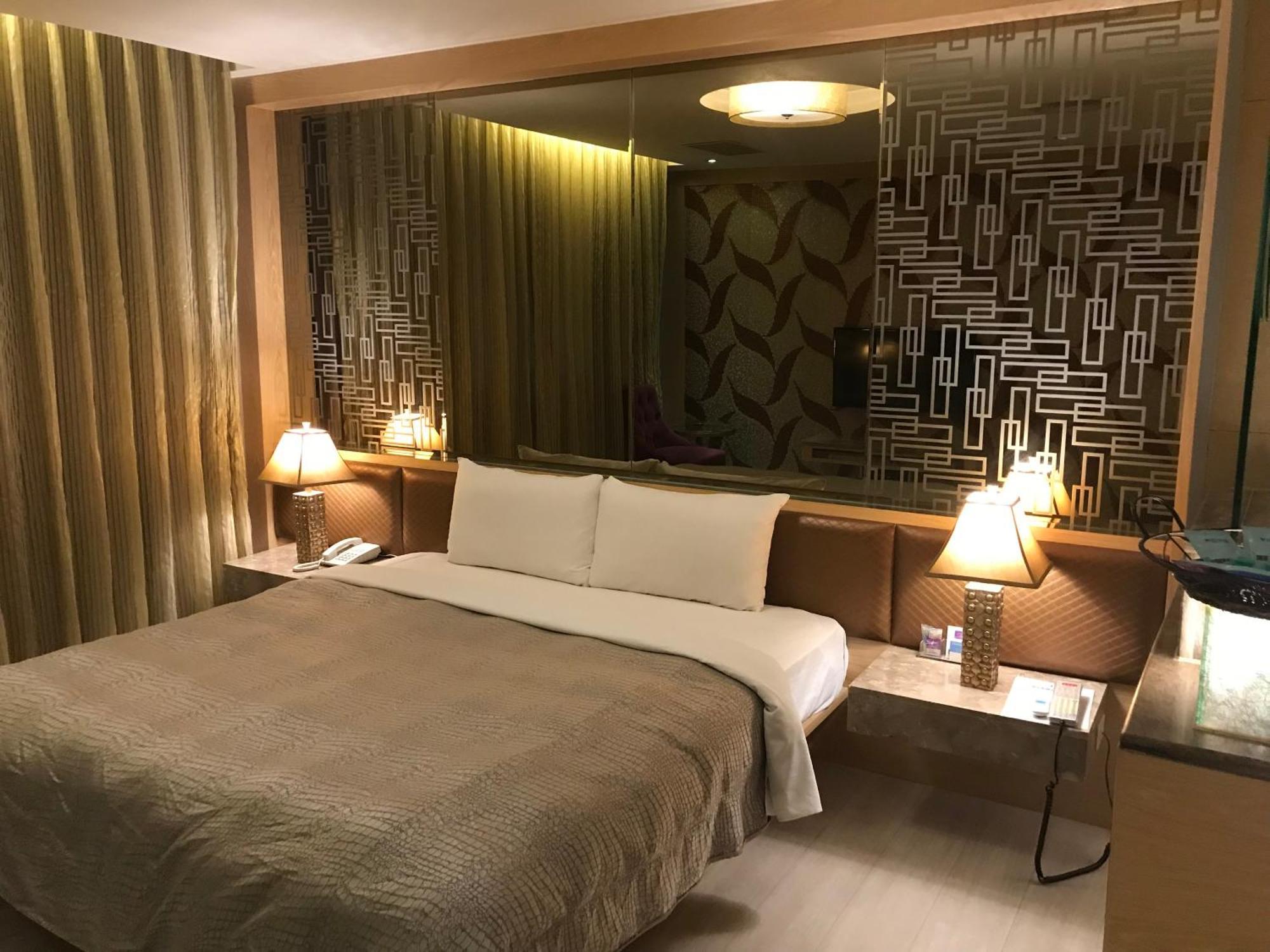 Venice Motel Каосюн Екстериор снимка